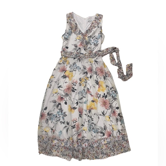 Nicole Miller Dresses & Skirts - Nicole Miller New York Floral Maxi Dress